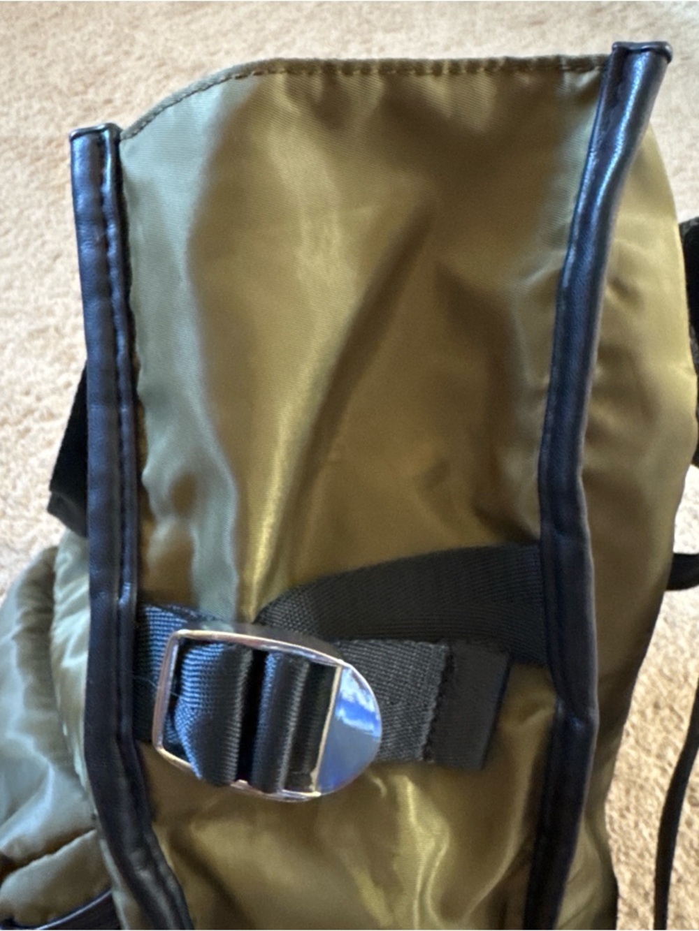 Olive Green Men's Nylon Convertible Backpack - Versatile Carry Zara - Picture 6 of 6